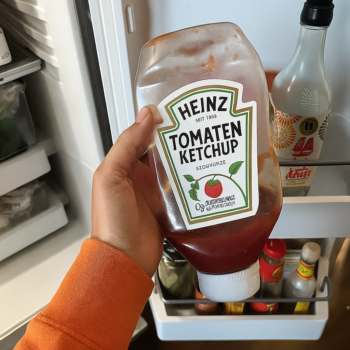 Der geniale Hack meines Mannes für leere Ketchupflaschen, den wir TÄGLICH nutzen! 💡🍅
