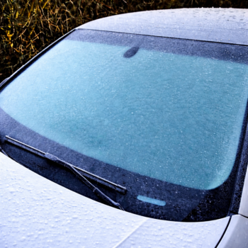 ❄️ Vereiste Autoscheiben blitzschnell enteisen – ganz ohne Kratzen 🚗✨